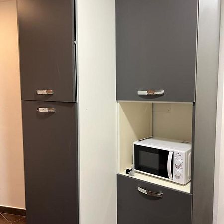 La Rosa Di Roma Colosseo Apartment ภายนอก รูปภาพ