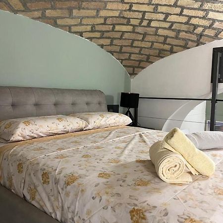 La Rosa Di Roma Colosseo Apartment ภายนอก รูปภาพ