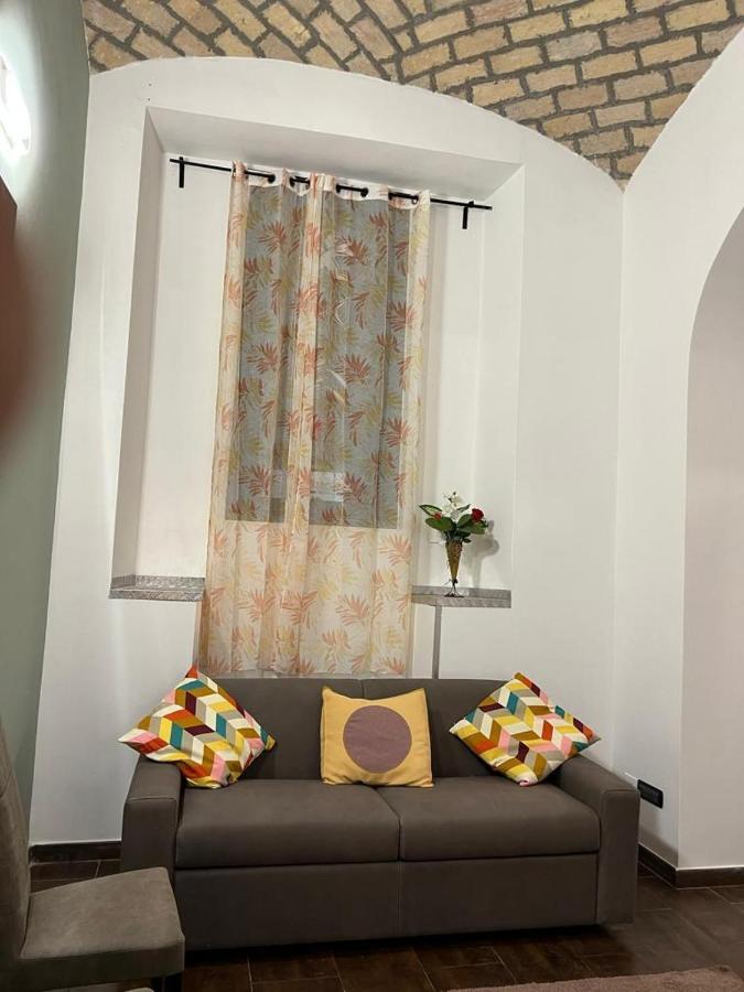 La Rosa Di Roma Colosseo Apartment ภายนอก รูปภาพ