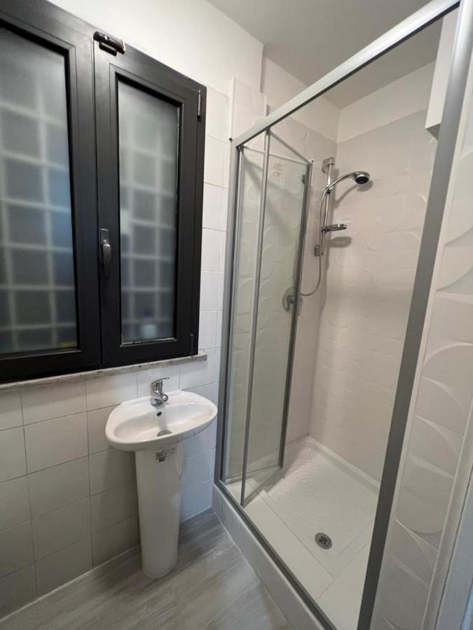 La Rosa Di Roma Colosseo Apartment ภายนอก รูปภาพ